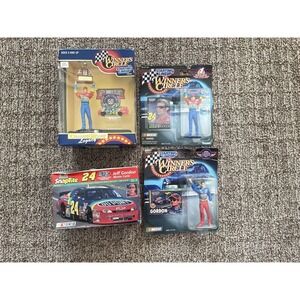 BNIP Jeff Gordon NASCAR Collectible Figurines Toys And Snaptite Car Bundle